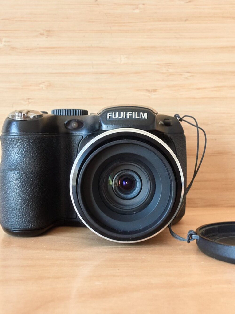 Fujifilm FinePix S1800 12MP Superzoom Camera 18x Optical Zoom Tested Working